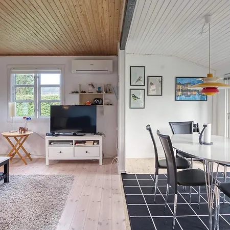 6 Person In Vaeggerlose *